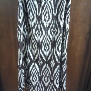 Stylish Brown And Ivory Ikat Patterned Skirt Size 12/14